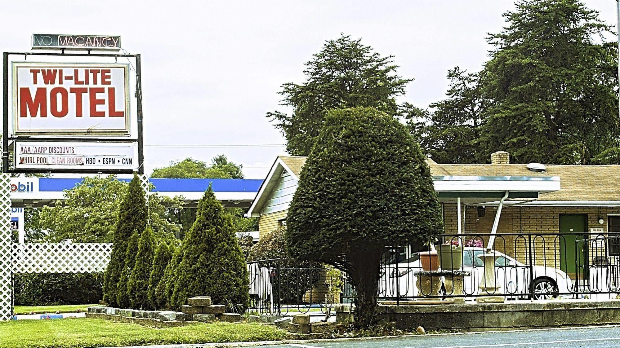 Twi-Lite Inn 皇家前线 外观 照片